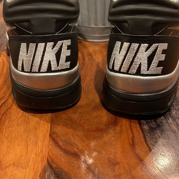 Nike Trainer 1 2010 Rare ( Brand New) mens Silver & Black Sneakers.NWOT - Picture 2 of 16